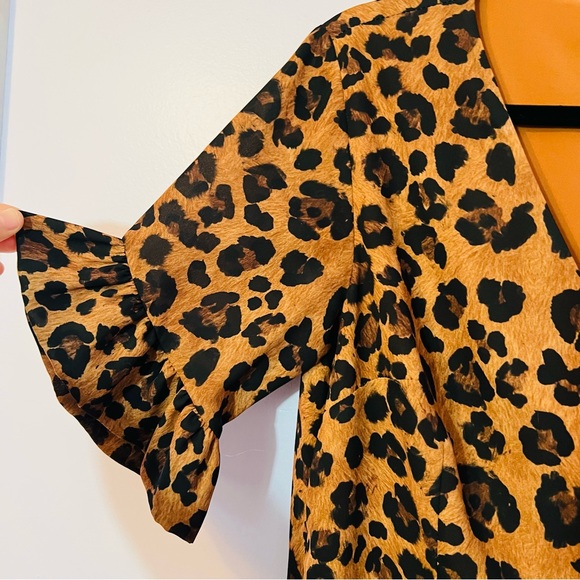 Gianni Bini Leopard V-Neck Tunic/Dress Small Wrap dress - Picture 6 of 13